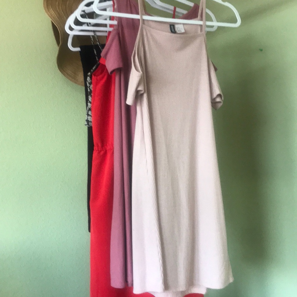 Pink cutout sleeve dress